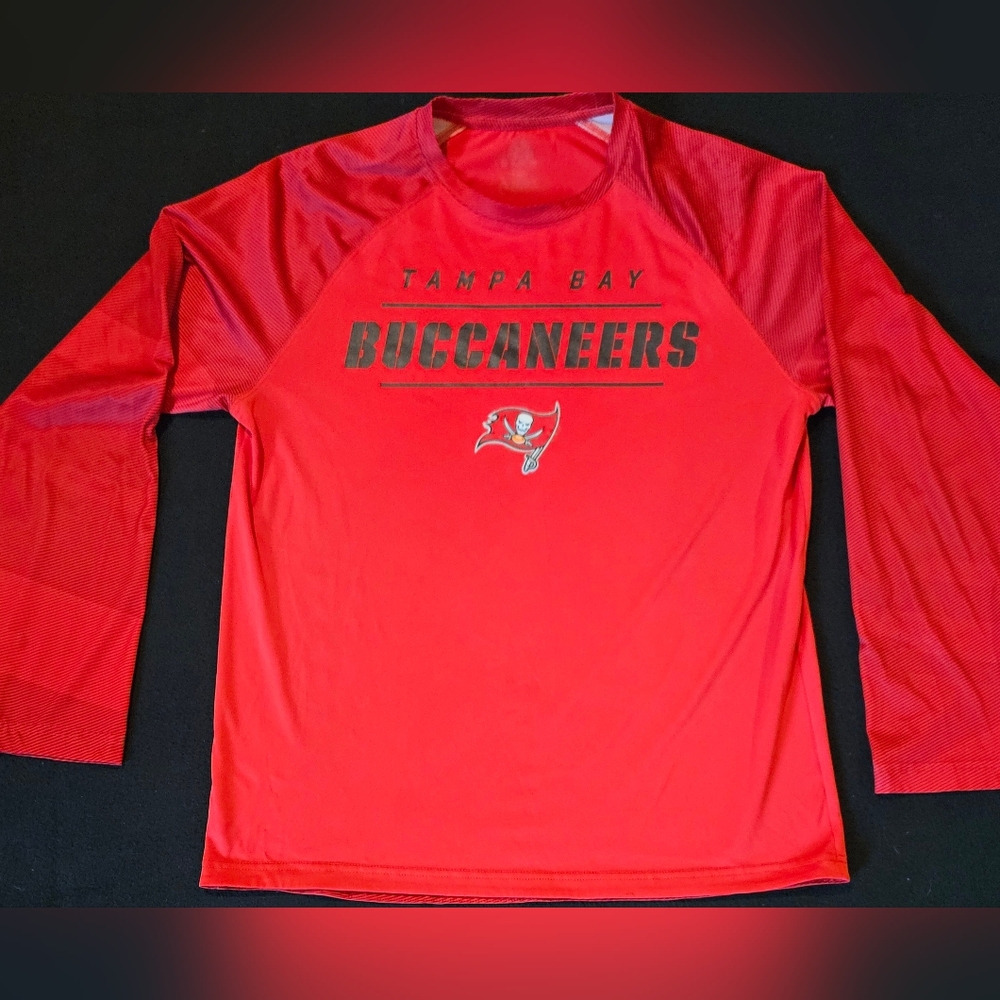 Tampa Bay Buccaneers Mens Large‎ Majestic Cool Base Long Sleeve